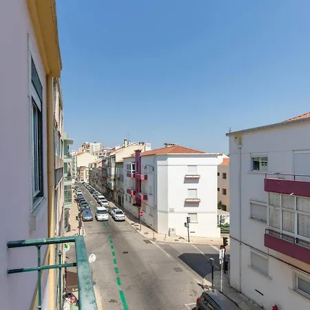 Apartament Comfortable 3br Flat By Perfect Getaway *