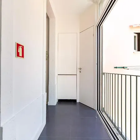 Comfortable 3br Flat By Perfect Getaway アパート リスボン